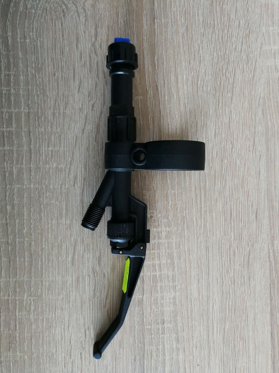 DETERGENT SPRAYER VACUUM CLEANER